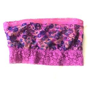 Strapless lacey bralette